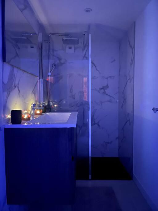 Loveroom - Au Loge
